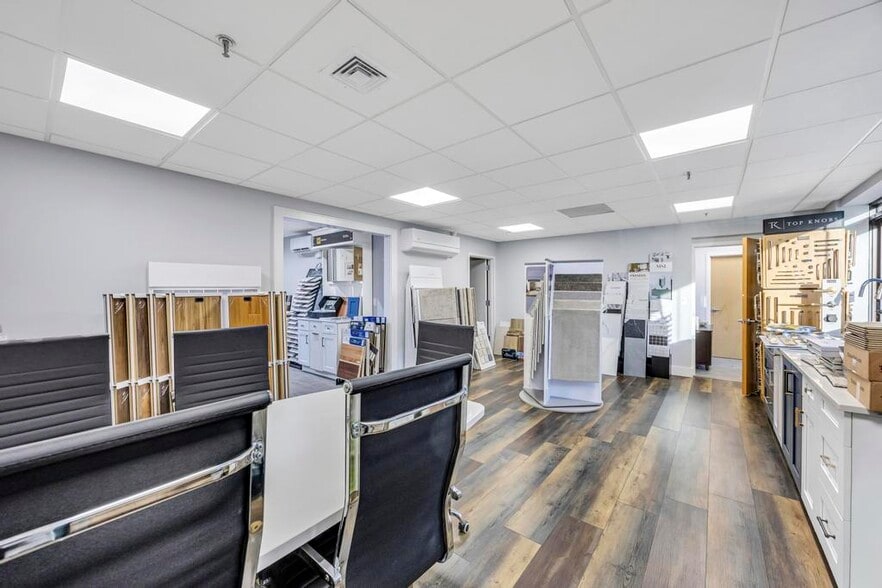 More Photos Of 2231 Fifth Ave, Ronkonkoma Warehouse For Sale
