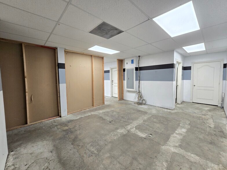More Photos Of 558-568 N Towne Ave, Pomona Medical For Lease