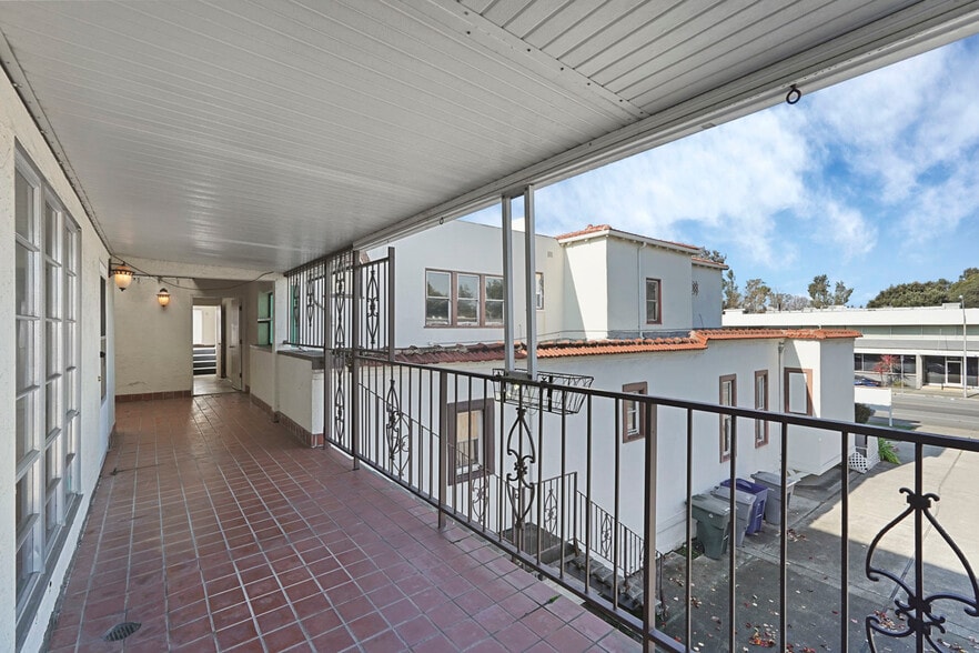 More Photos Of 1370 Santa Rosa St, San Leandro Funeral Home For Sale