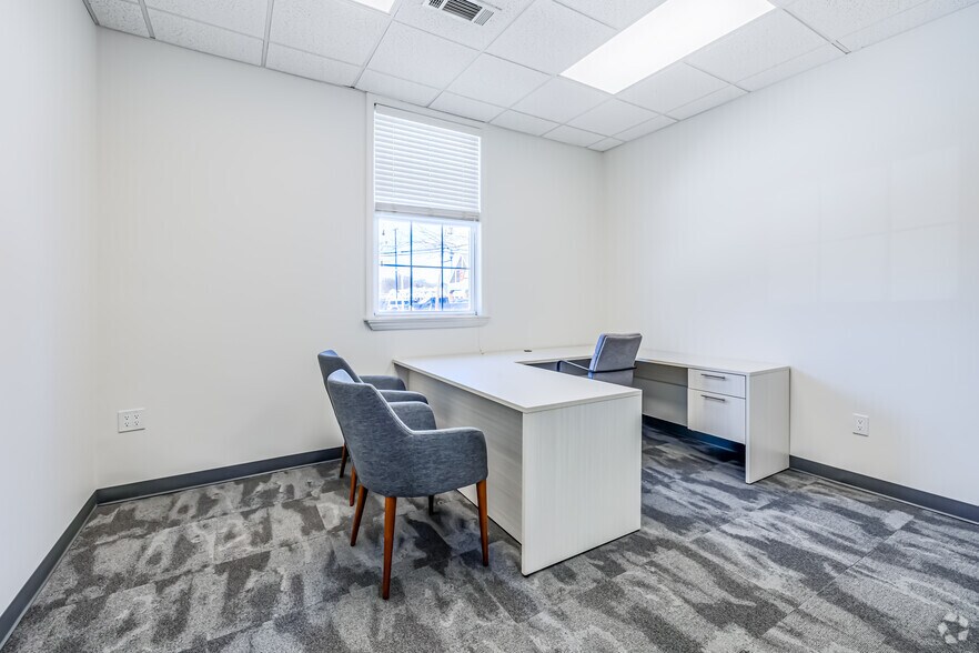 More Photos Of 1 Channel Dr, Port Washington Office For Lease
