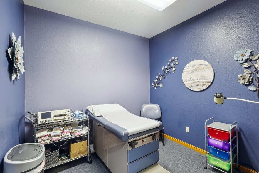 More Photos Of 819 Southwestern Run, Youngstown Medical For Sale