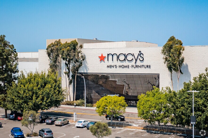 More Photos Of 21712 Hawthorne Blvd, Torrance General Retail For Lease