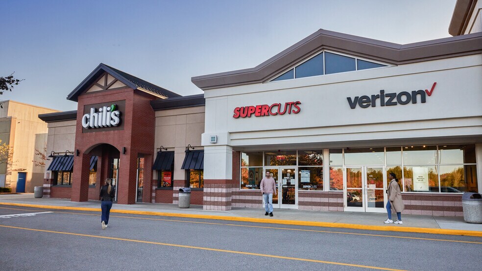 More Photos Of 245-267 Hartford Ave, Bellingham Unknown For Lease