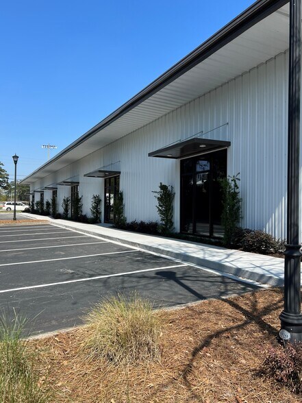 More Photos Of 1217 Remount Rd, North Charleston Warehouse For Lease