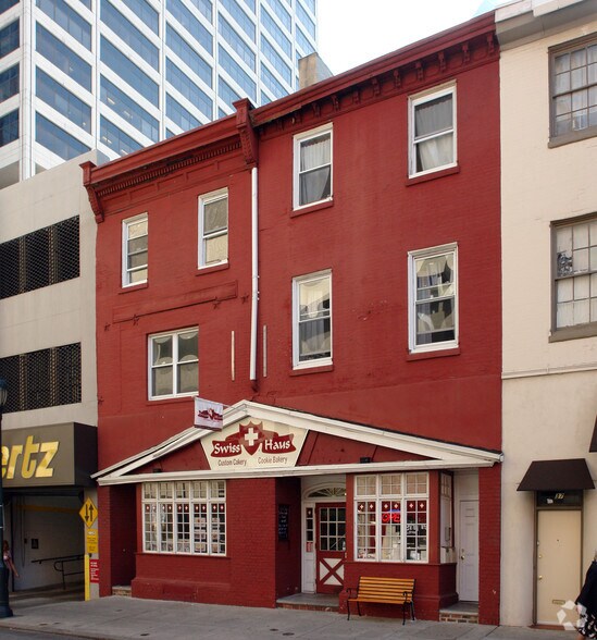 More Photos Of 33-35 S 19th St, Philadelphia Storefront Retail Residential For Lease