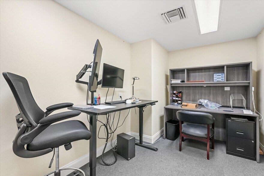 More Photos Of 141 Parliament Loop, Lake Mary Office For Sale