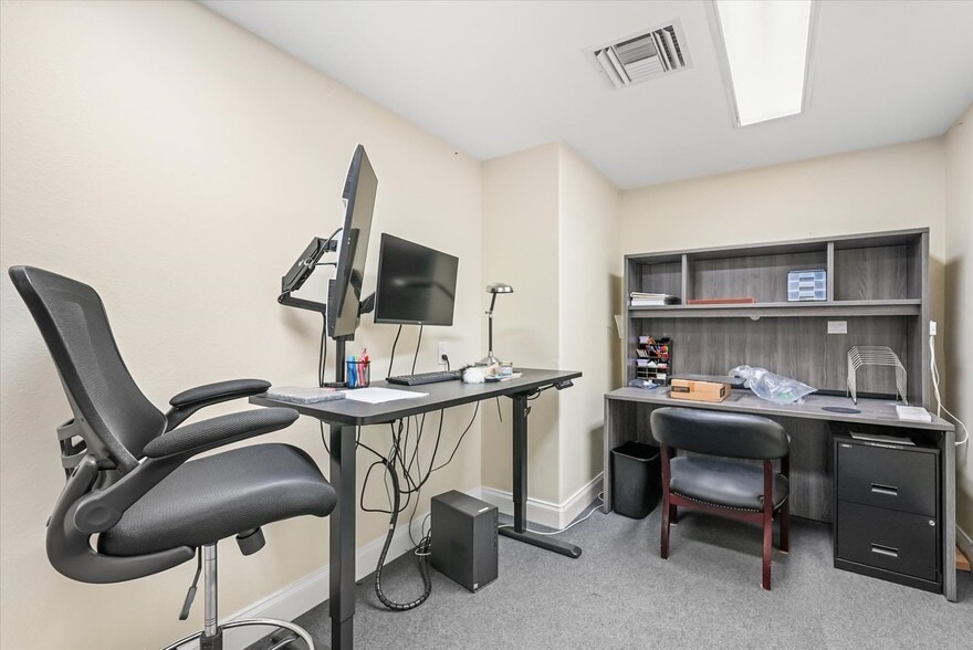 More Photos Of 141 Parliament Loop, Lake Mary Office For Sale