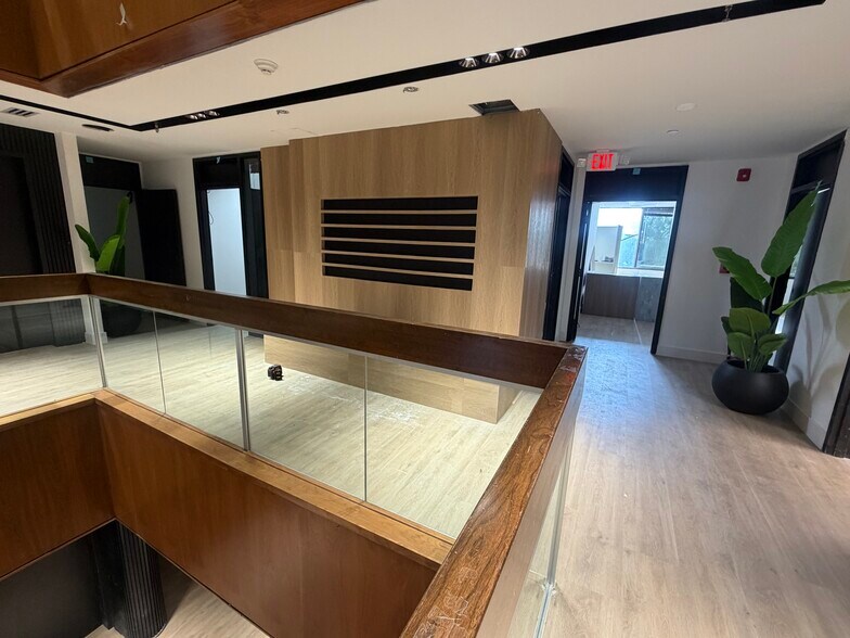 More Photos Of 6698 68th Ave N, Pinellas Park Office For Lease