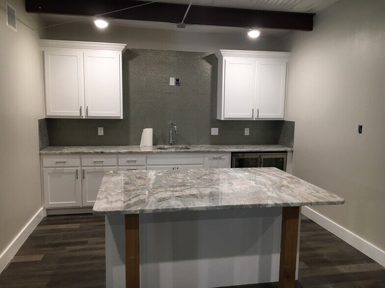 More Photos Of 14430 Fm 718, Fort Worth Warehouse For Lease