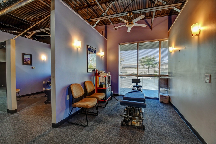 More Photos Of 15288 W Brookside Ln, Surprise Office For Lease