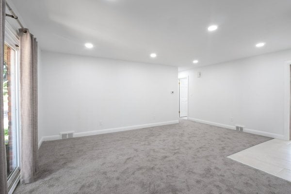 More Photos Of 516 Neff Ln, Grosse Pointe Apartments For Sale