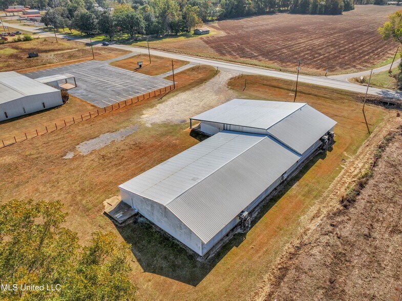 More Photos Of 6238 MS-198, Lucedale Specialty For Sale