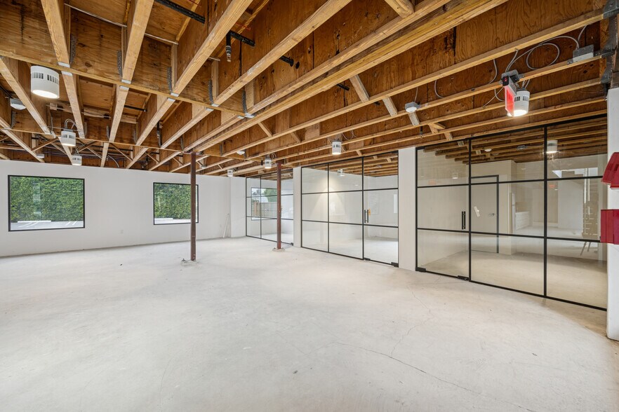 More Photos Of 3331 Ocean Park Blvd, Santa Monica Loft Creative Space For Lease