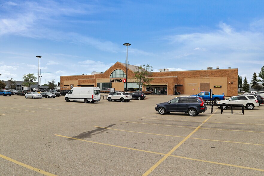 More Photos Of 993 Fir St, Sherwood Park General Retail For Lease