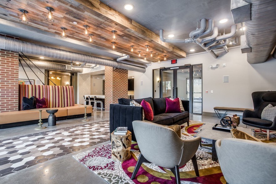 More Photos Of 195 W Davis St, Dallas Apartments For Lease