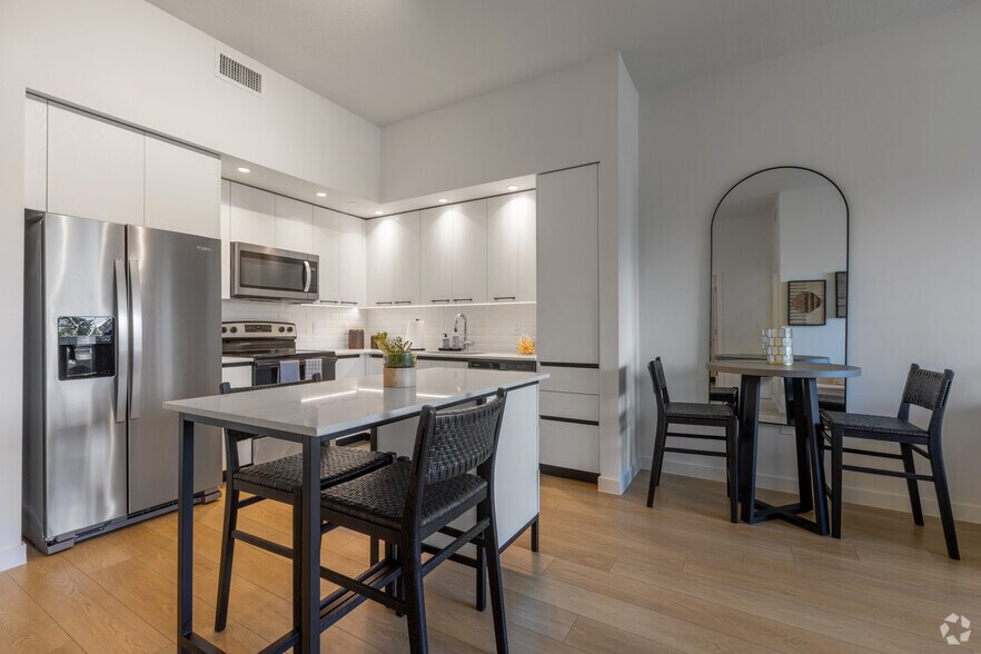 More Photos Of 8205 Commerce, Miami Lakes Apartments For Lease