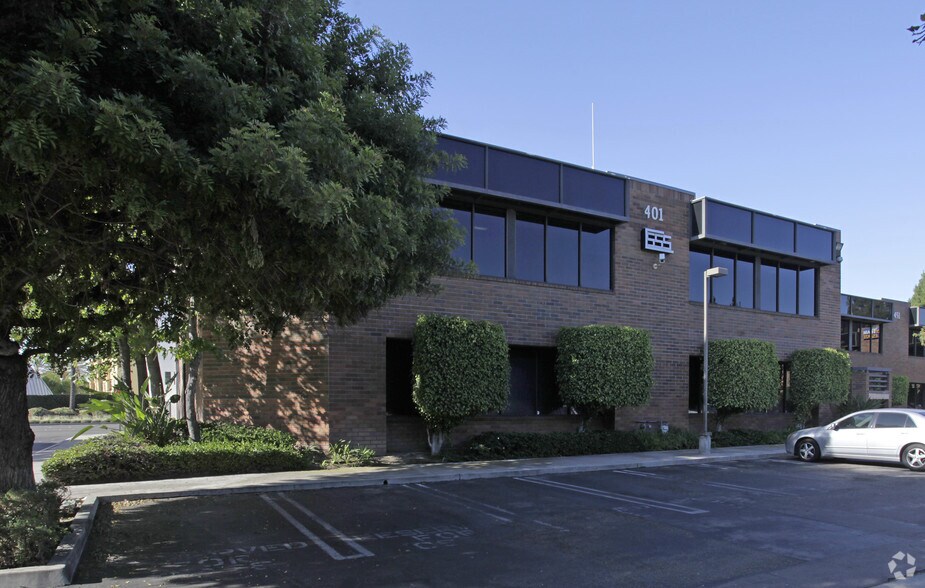 More Photos Of 401 W Lincoln Ave, Anaheim Office For Lease
