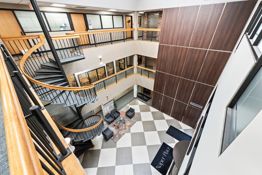 More Photos Of 608 S Washington St, Naperville Office For Lease