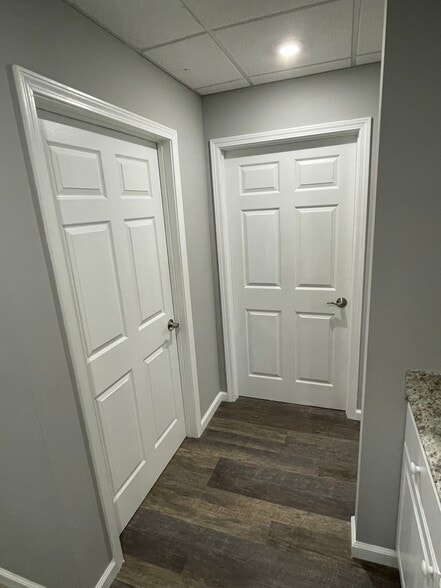 More Photos Of 615 Colonial Park Dr, Roswell Loft Creative Space For Lease