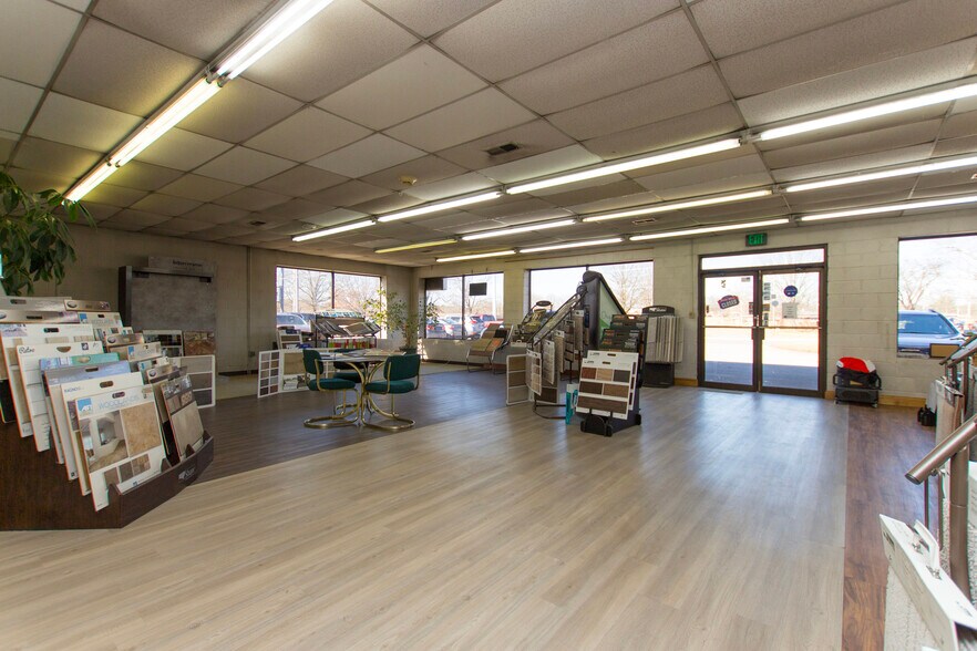 More Photos Of 2733 University Dr NW, Huntsville Freestanding For Sale