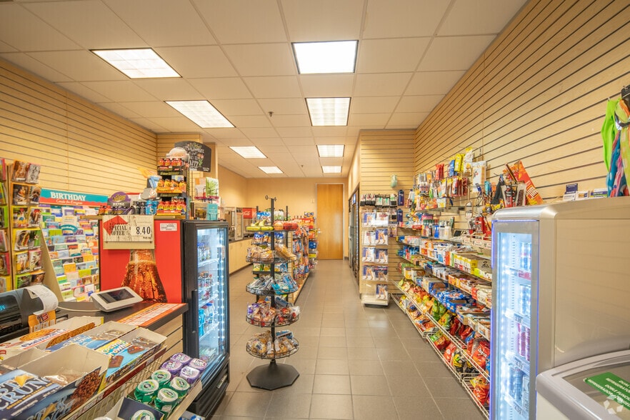 More Photos Of 301 Commerce St, Fort Worth Office For Lease