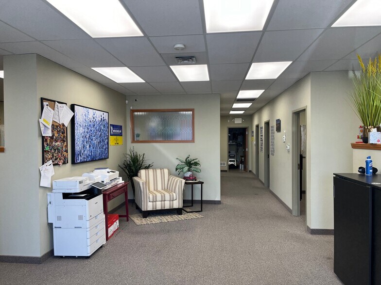 More Photos Of 8318 Gage Blvd, Kennewick Storefront Retail Office For Sale