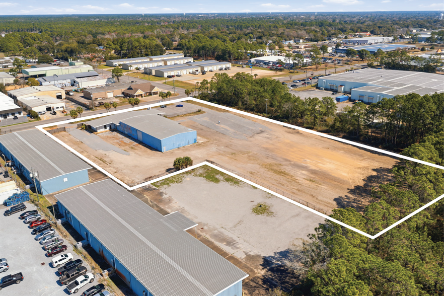 More Photos Of 702 Anchors St NW, Fort Walton Beach Warehouse For Lease