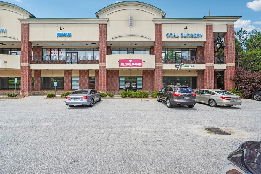 Primary Photo Of 8052 Mall Pky, Lithonia Medical For Sale