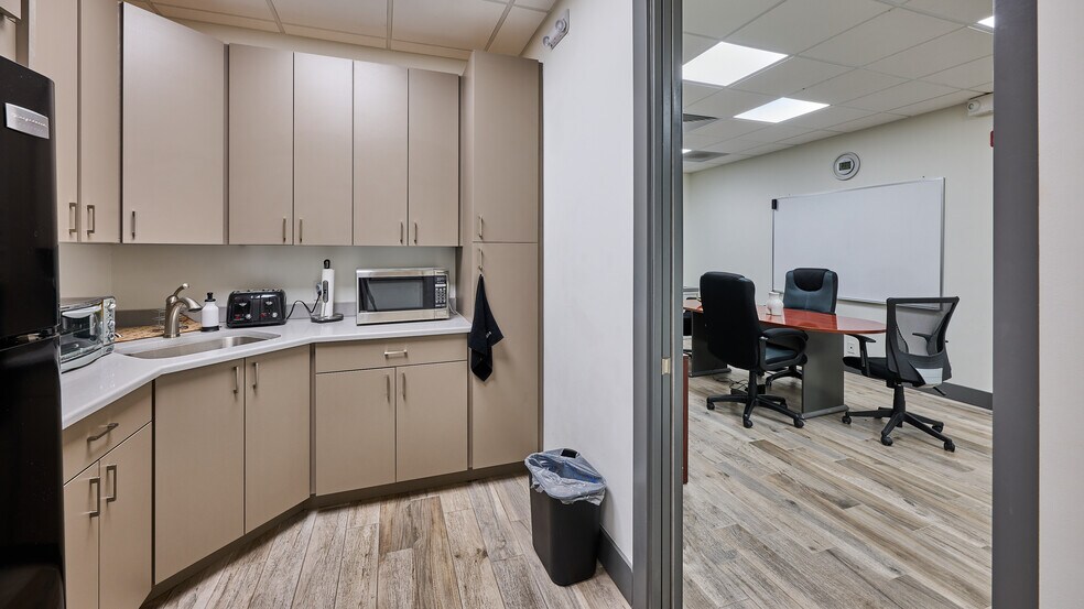More Photos Of 4800 N Federal Hwy, Boca Raton Medical For Sale