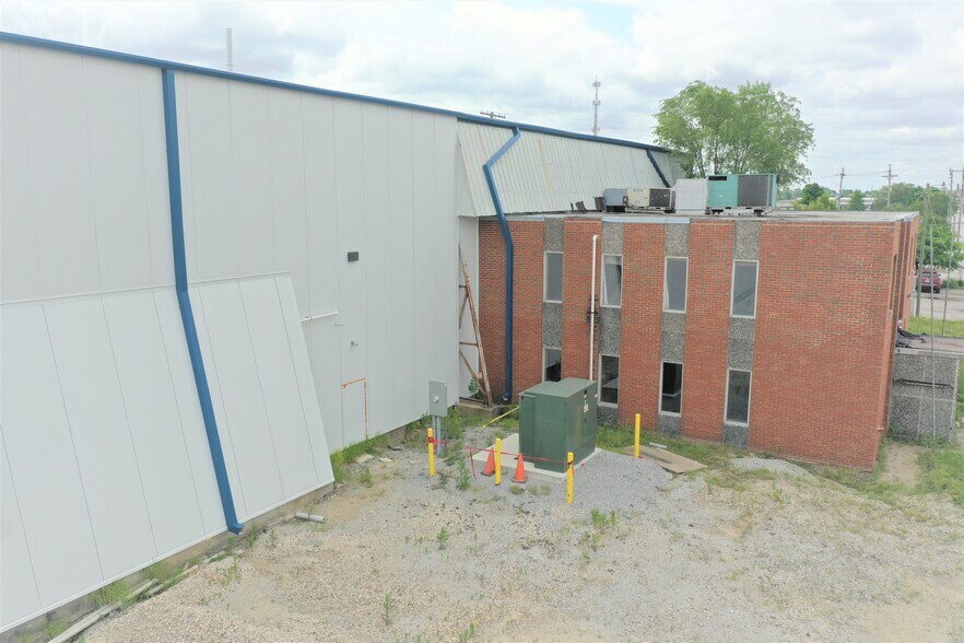 More Photos Of 2331 S 30th St, Lafayette Manufacturing For Sale