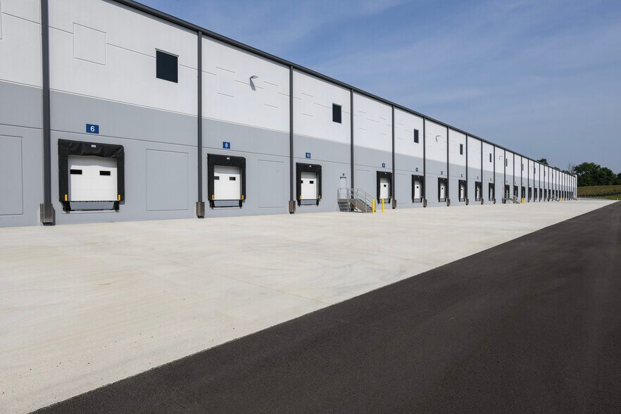 More Photos Of 1710 Lakeland Park Dr, Burlington Warehouse For Lease