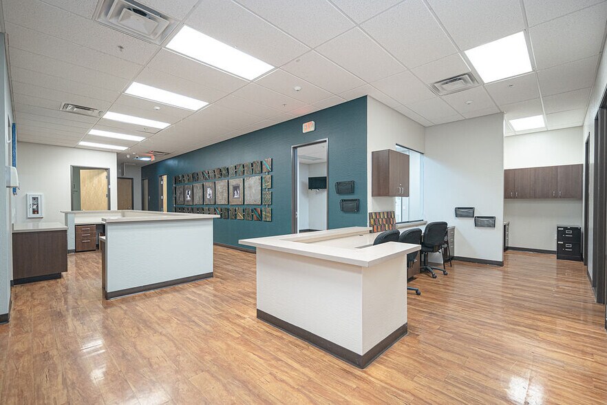 More Photos Of 4338 W Thomas Rd, Phoenix Storefront For Sale