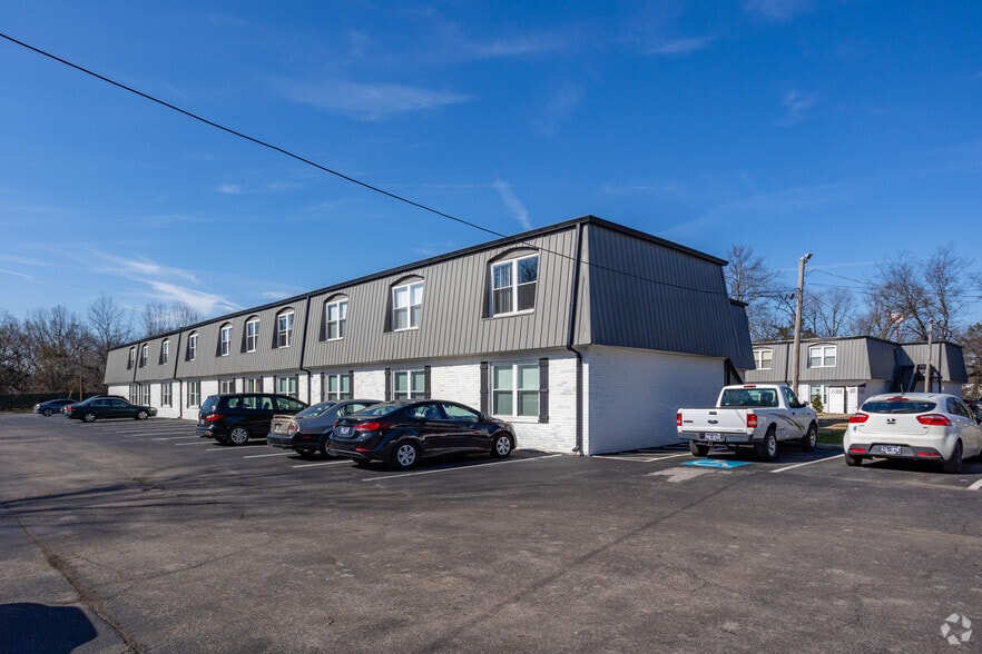 More Photos Of 117 Cedarwood Dr, Lebanon Apartments For Sale