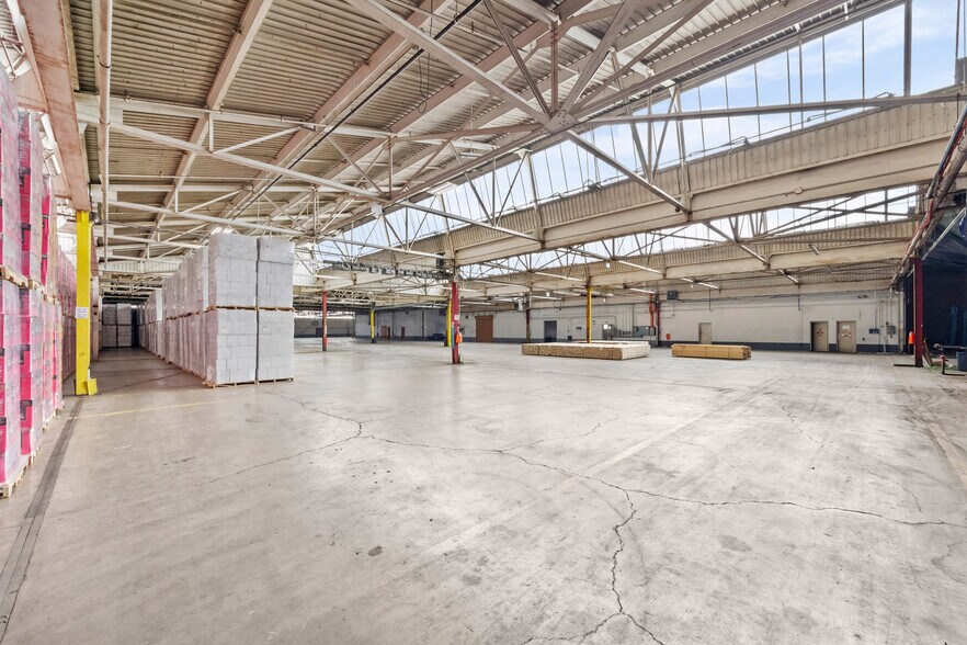 More Photos Of 294 Gambee Rd, Geneva Warehouse For Sale