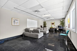 More Photos Of 418 Rue Sherbrooke E, Montréal Loft Creative Space For Sale