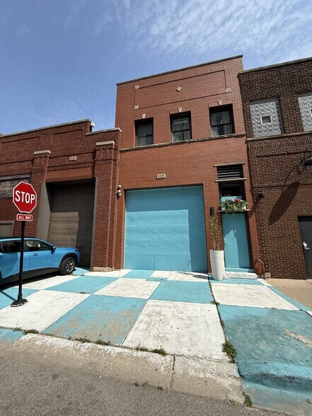 More Photos Of 3026-3030 W Carroll Ave, Chicago Warehouse For Lease