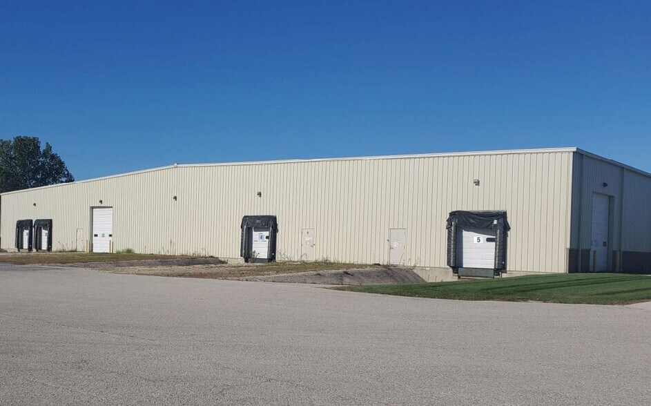 More Photos Of 1480 Independence Ave, Hartford Warehouse For Sale