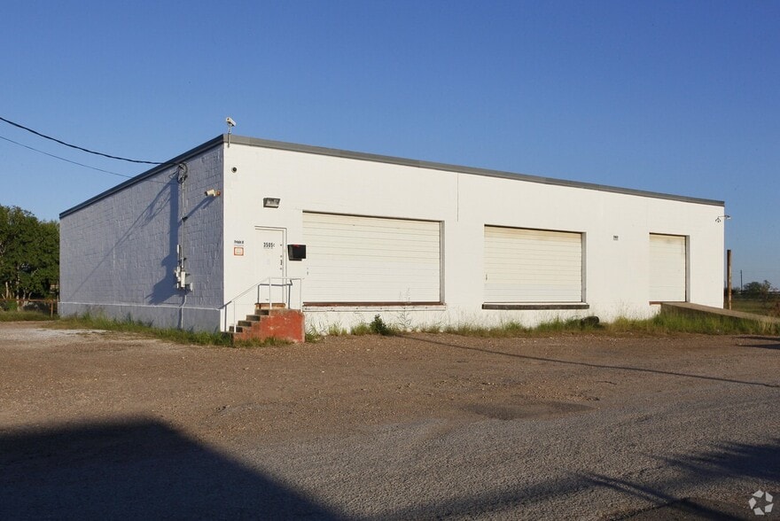 More Photos Of 3505 Houston Hwy, Victoria Warehouse For Sale