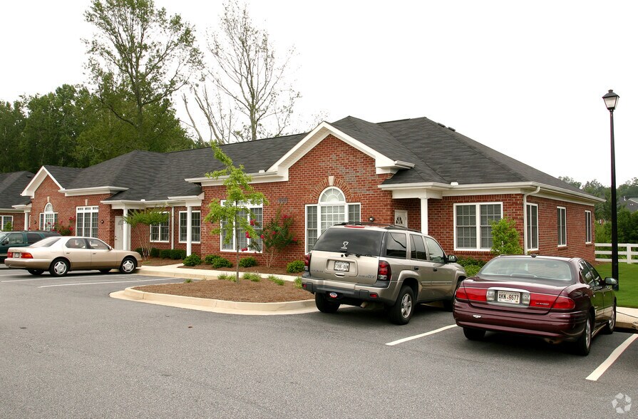More Photos Of 2450 Atlanta Hwy, Cumming Office For Lease