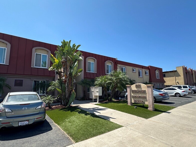 More Photos Of 4240 Felton St, San Diego Apartments For Sale