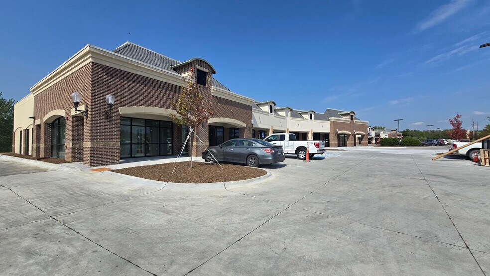 More Photos Of 16510 Bedford Ave, Omaha General Retail For Lease