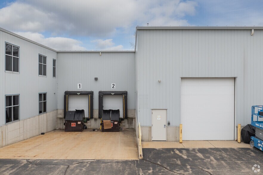 More Photos Of 2140 Oak Industrial Dr NE, Grand Rapids Manufacturing For Lease