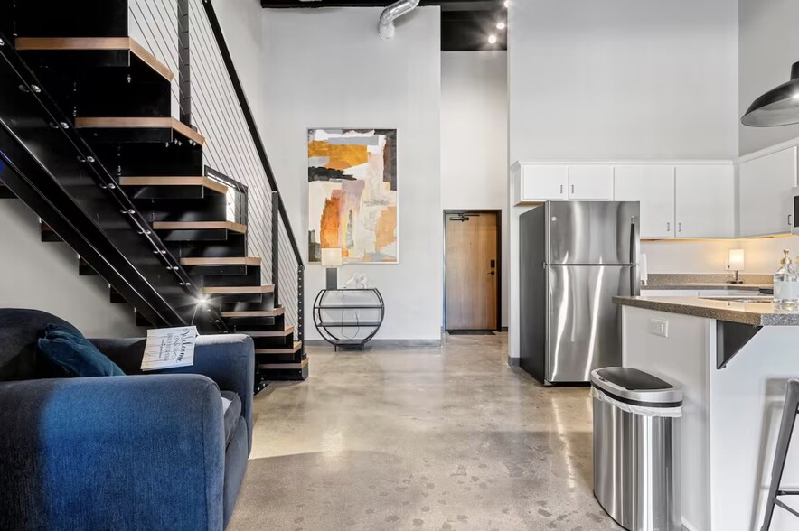 More Photos Of 216 Northland Ave, Green Bay Apartments For Sale