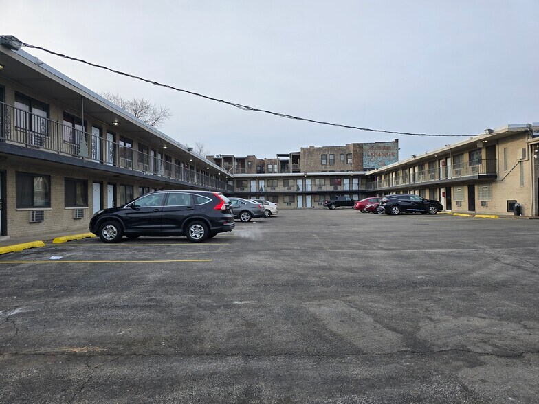 More Photos Of 6535 S King Dr, Chicago Hotel For Sale