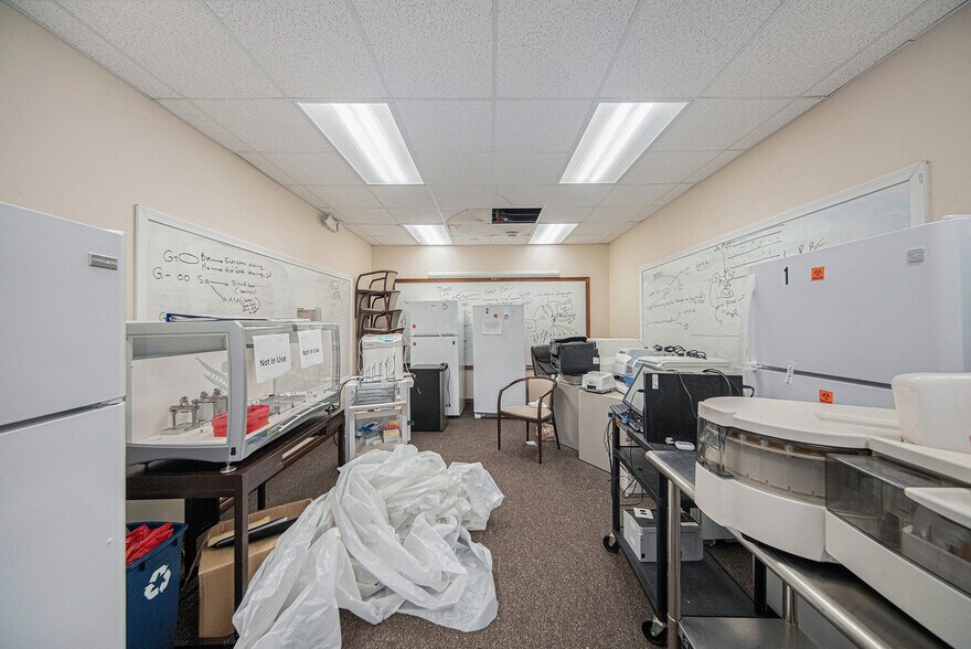 More Photos Of 35540 W Michigan Ave, Wayne Office For Sale