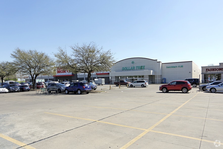 More Photos Of 2520-2540 E Pioneer Pky, Arlington Unknown For Lease