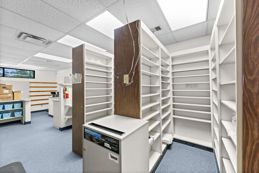 More Photos Of 202 S 9th St, Humboldt General Retail For Sale