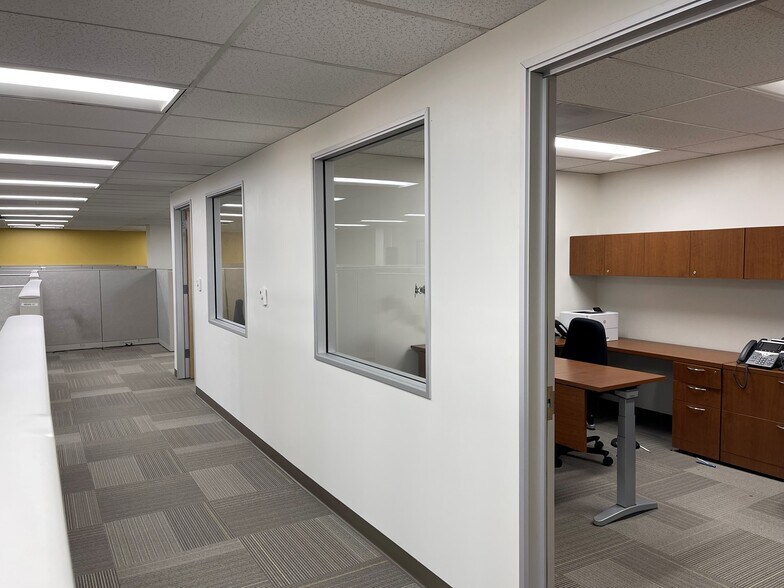 More Photos Of 5757 W Century Blvd, Los Angeles Office For Lease