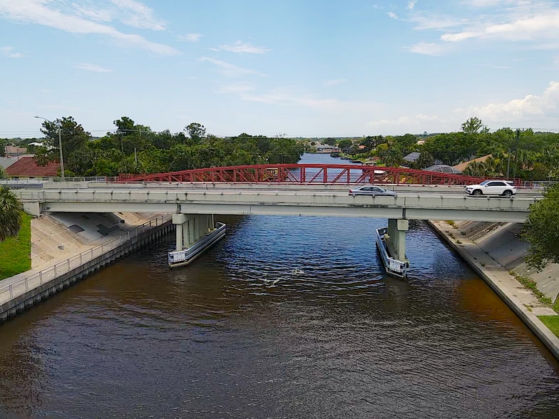 More Photos Of 1 Yacht Club Dr, Palm Coast Restaurant For Sale
