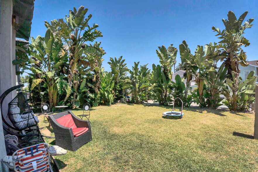 More Photos Of 203 Ogle St, Costa Mesa Multifamily For Sale